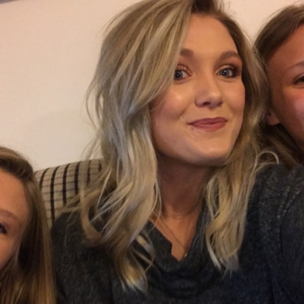 Meet your Posher, Alex